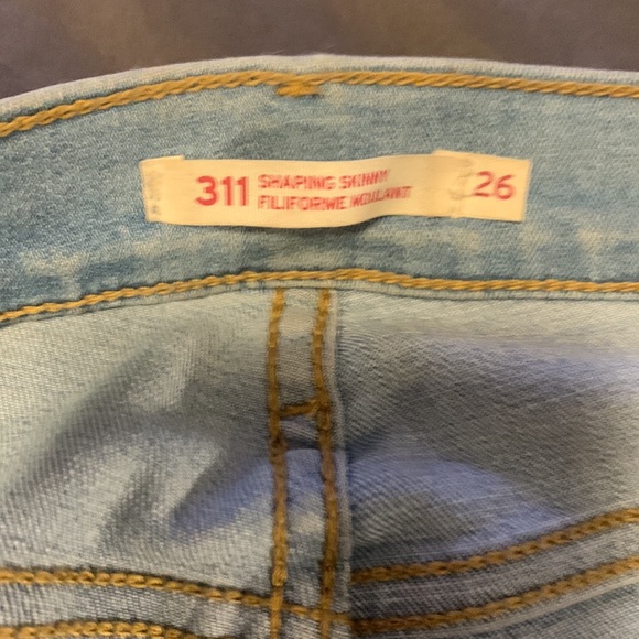 LEVI’S SKINNY JEANS - Picture 2 of 7